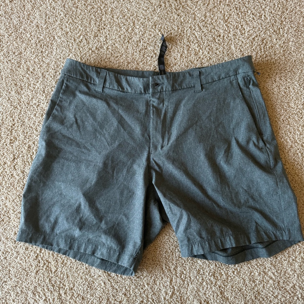 Luluemom short 7inch